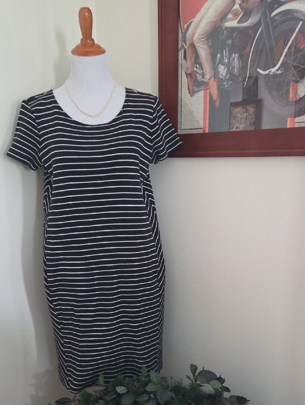 Women's Black & White Striped Short Sleeve Dress